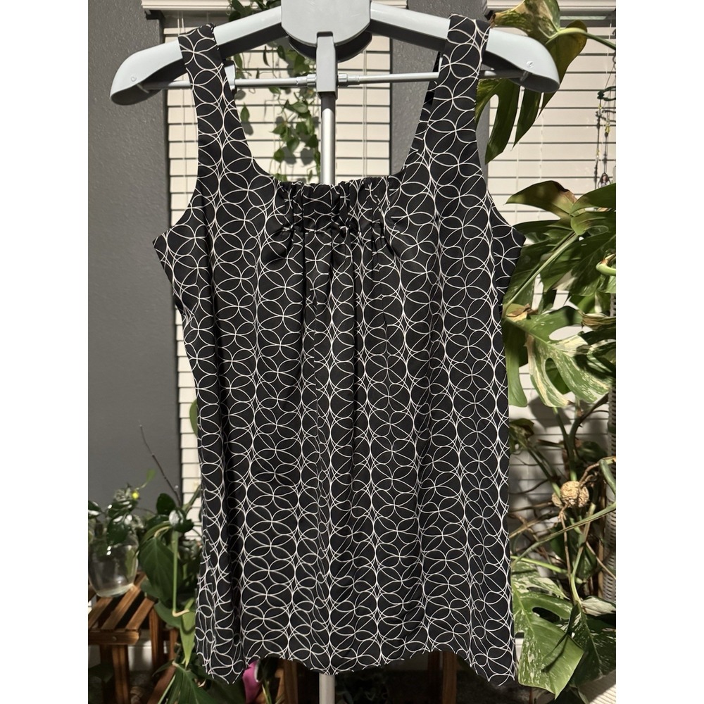 Daisy Fuentes Black w/ White Geo‎ Print Wide Strap Sleeveless Blouse - Size M